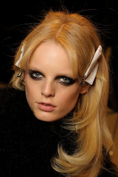 Look 4